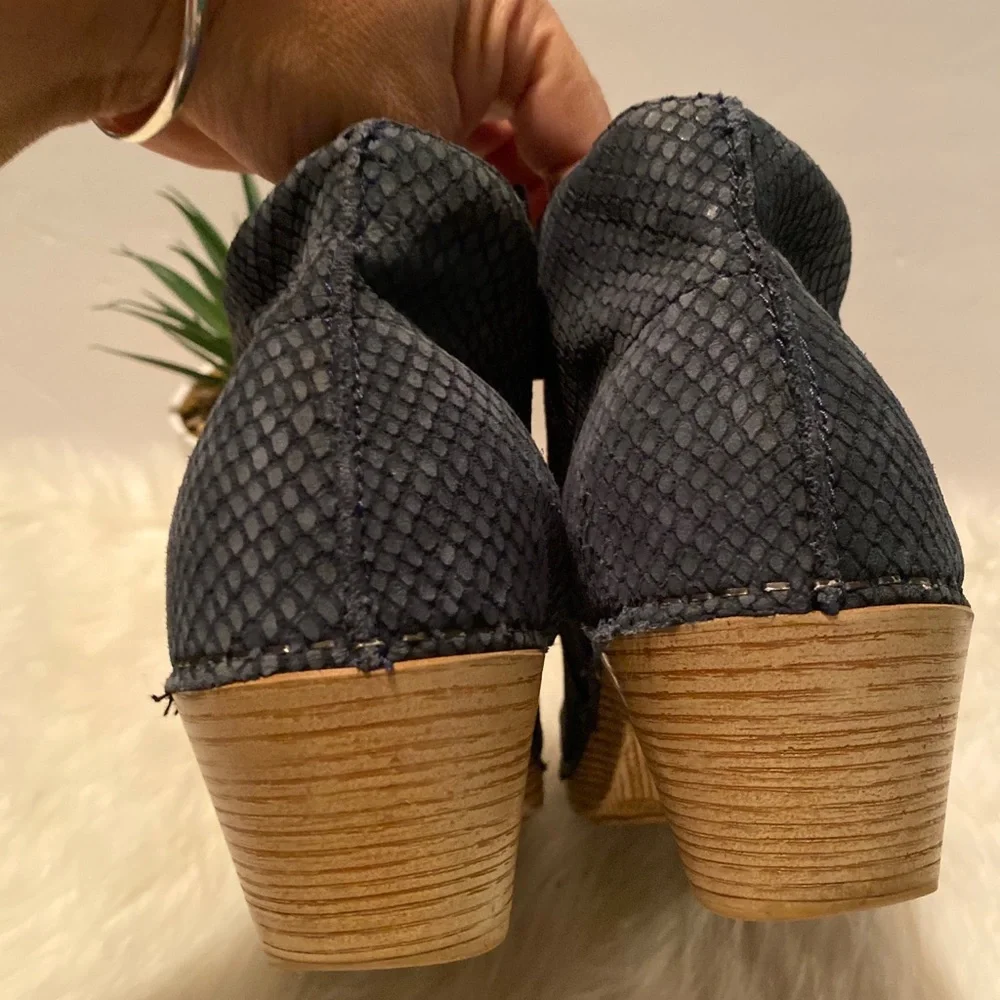 Dansko stylish ankle